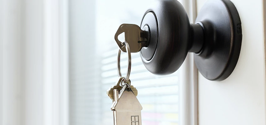 Bifold Door Knob Replacement in Redding, California